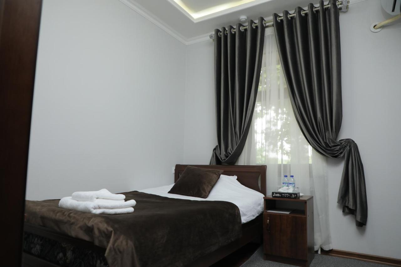 Hotel Brick House Самарканд Екстериор снимка